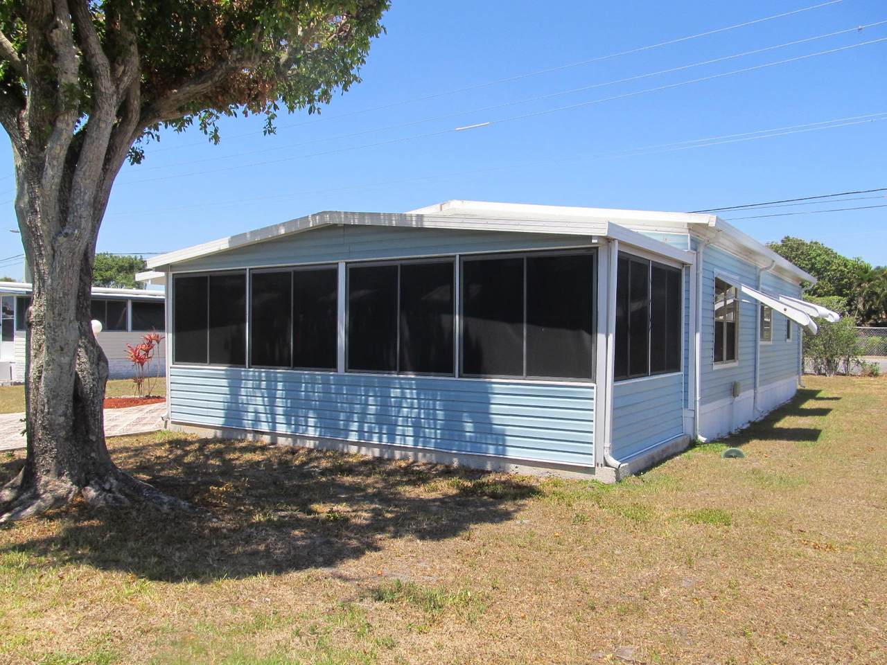 53005 Del Rio Bay - Photo 1