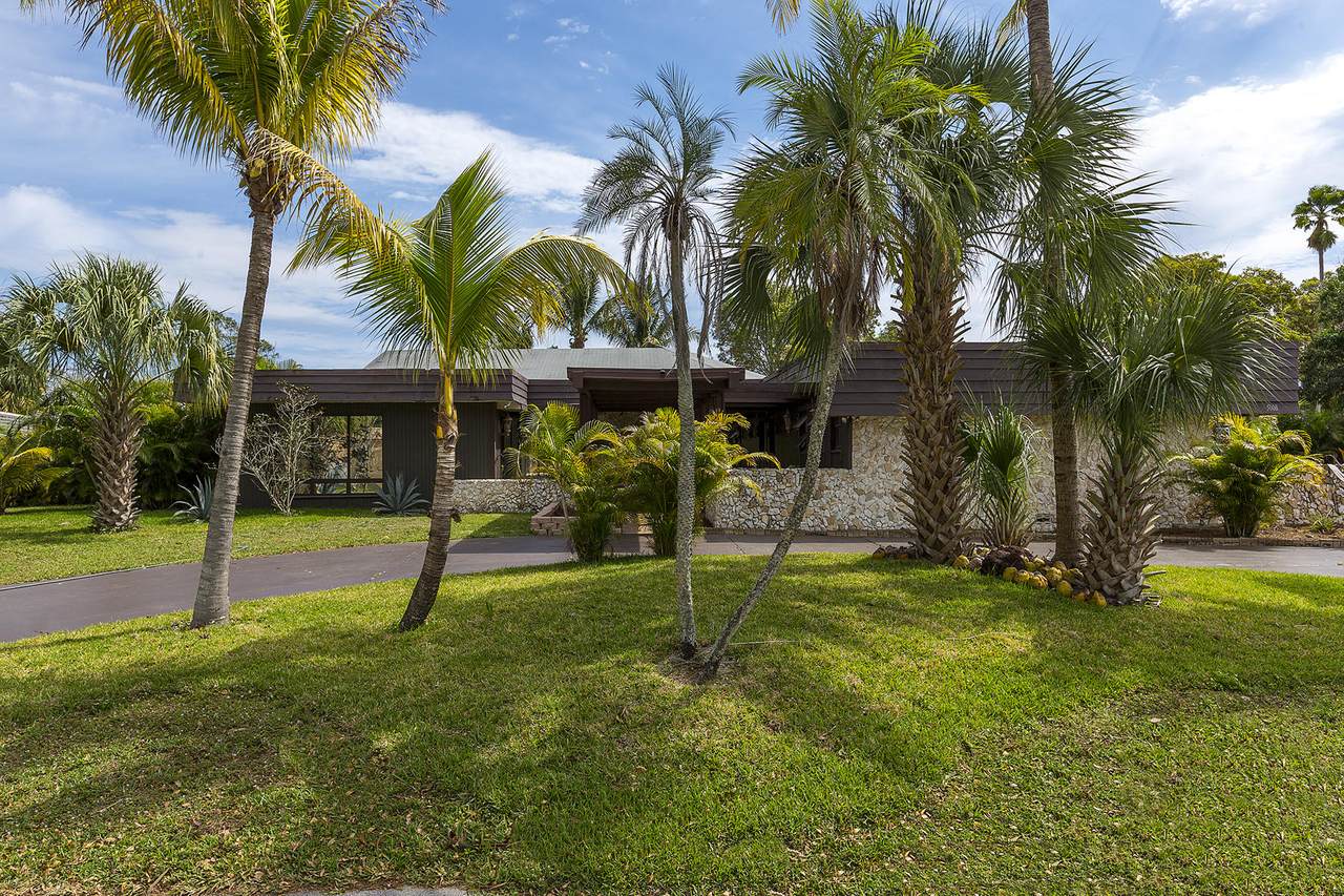 5608 Bayberry Lane - Photo 1