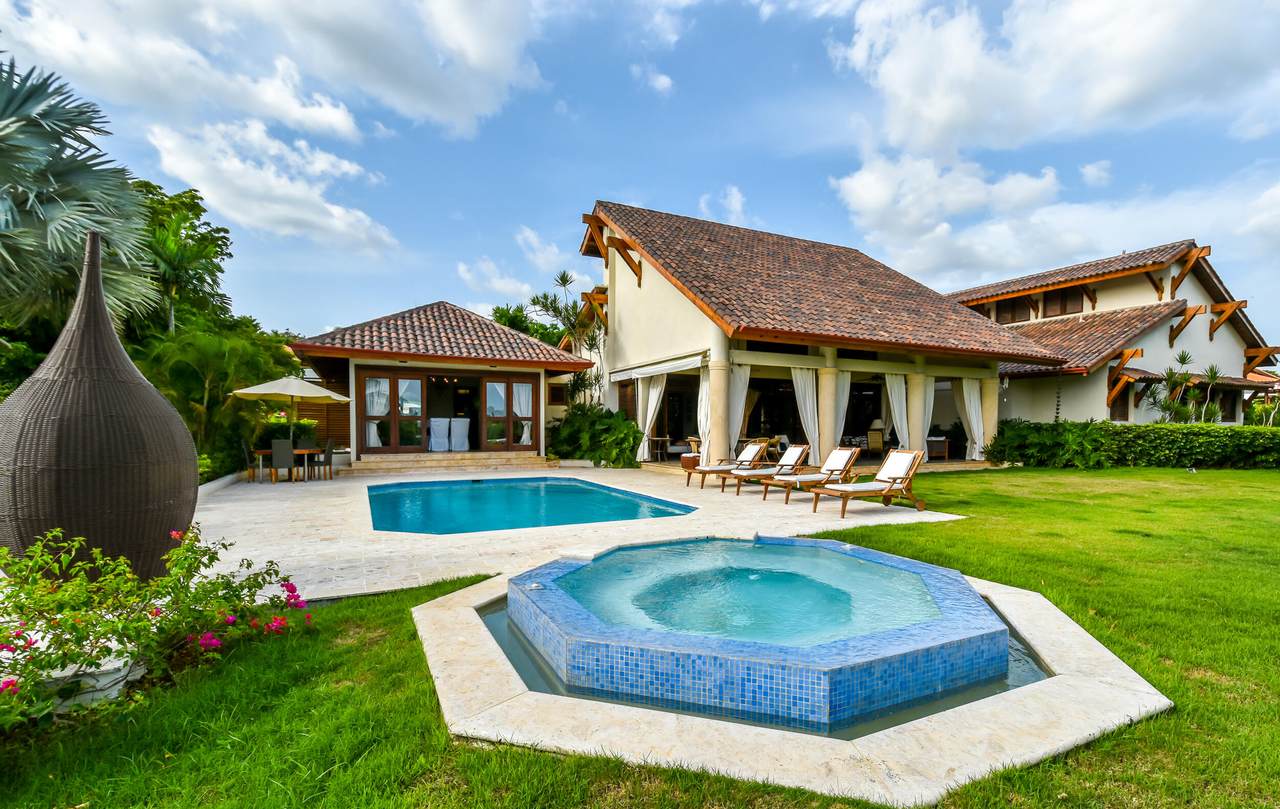 20 Las Colinas - Photo 1