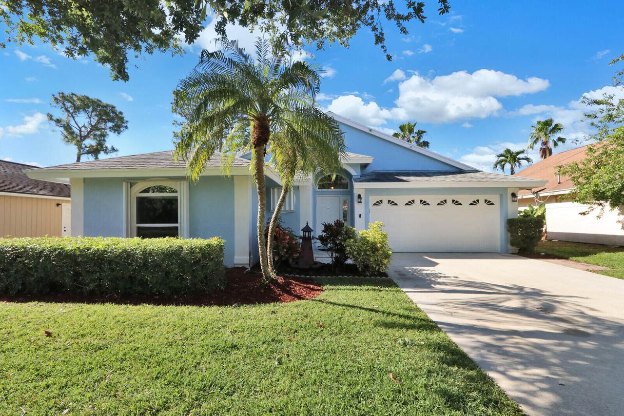 6310 Leslie Street - Photo 1