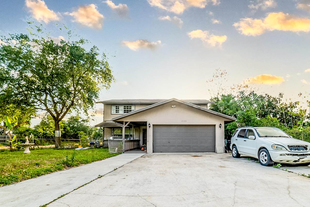 1533 Barbarie Lane - Photo 1