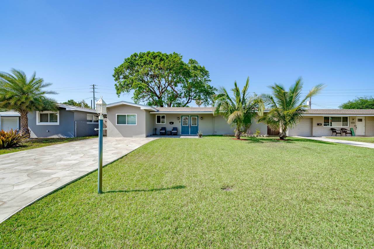 8721 10th Street - Photo 1