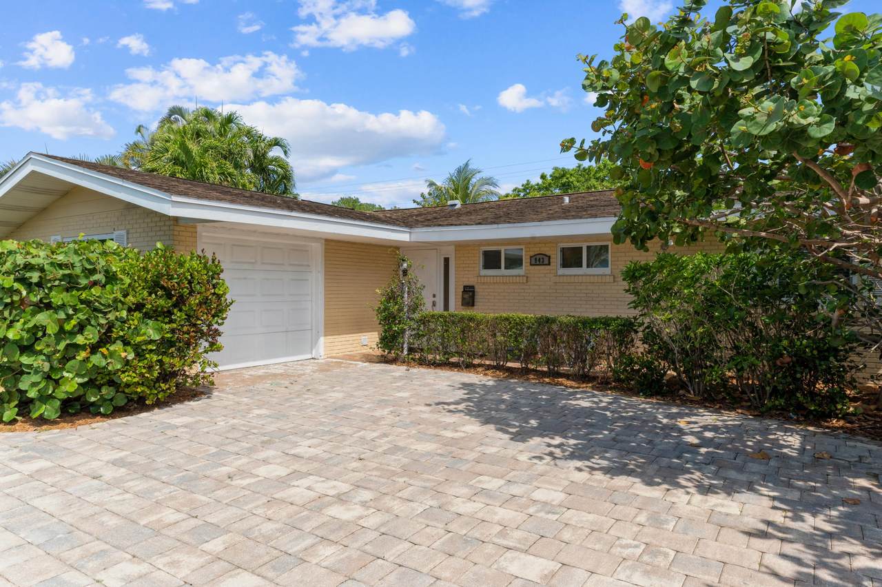 943 Camino Real - Photo 1