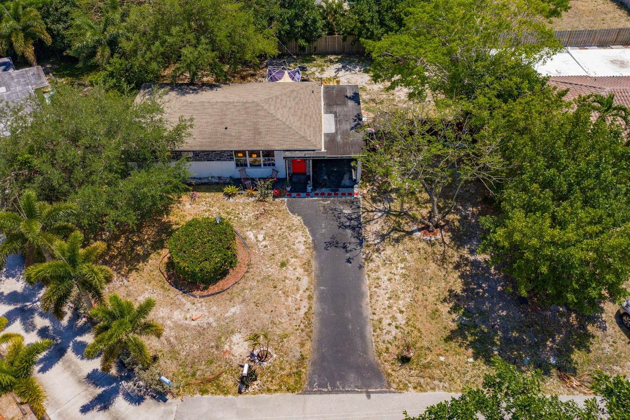 238 11th Street - Photo 1