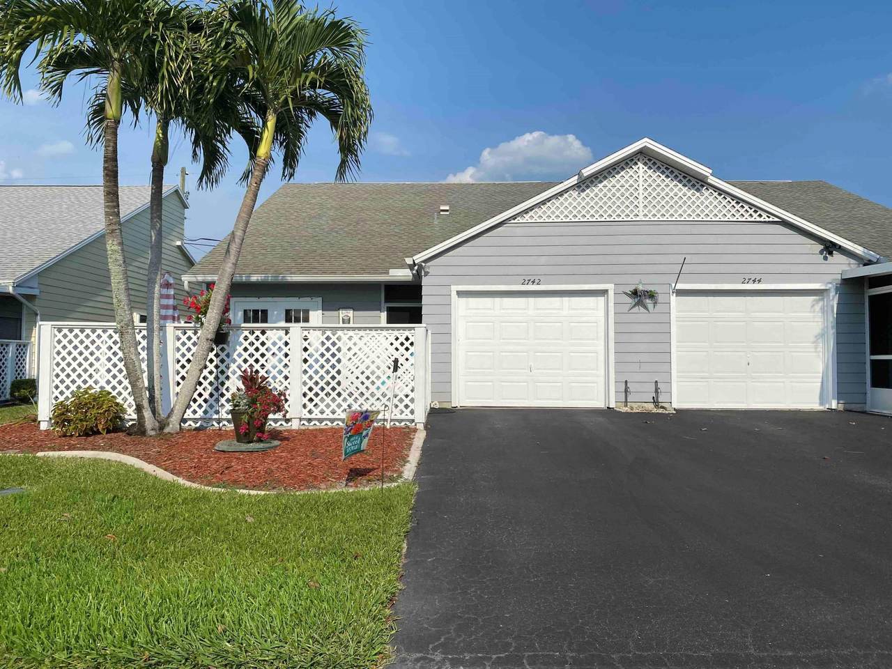2742 Tropical East Circle - Photo 1