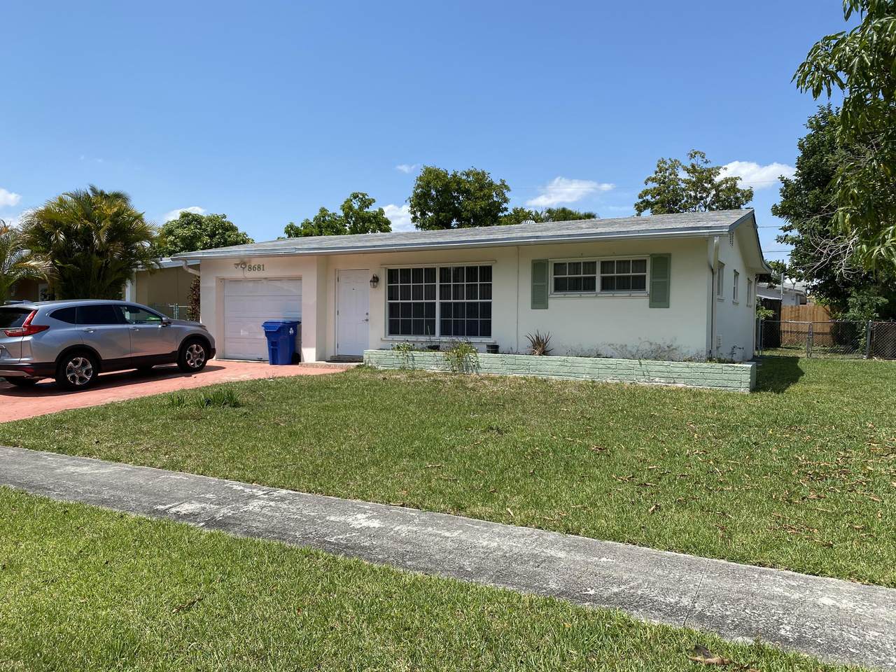 8681 28th Street - Photo 1