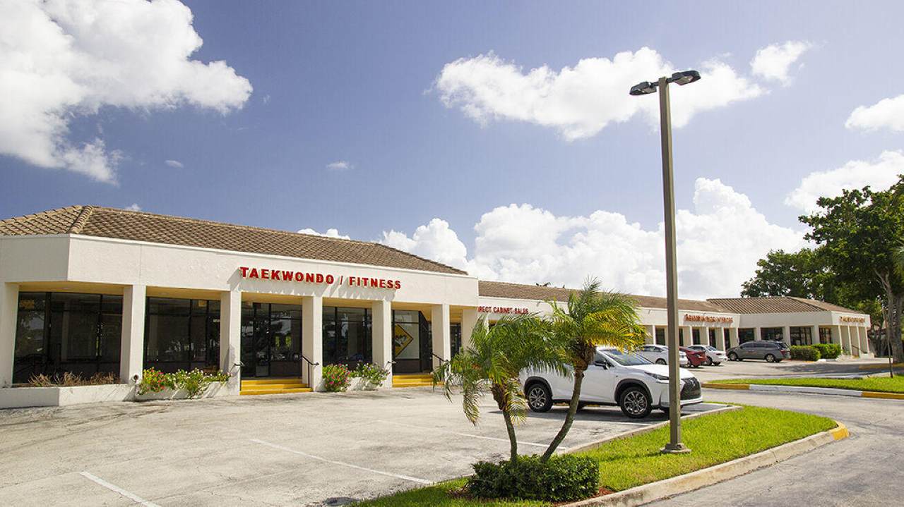7600 Federal Highway - Photo 1