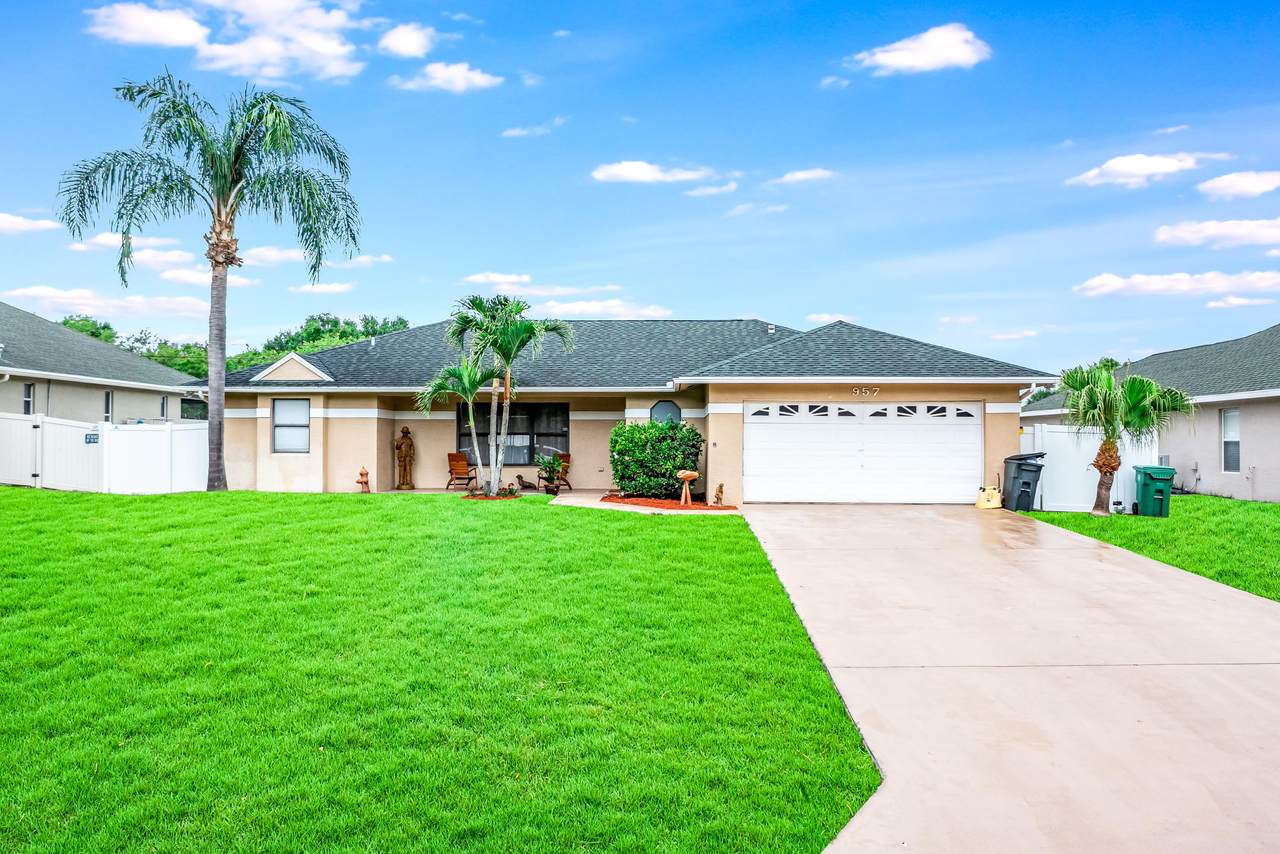 957 Jeremko Avenue - Photo 1