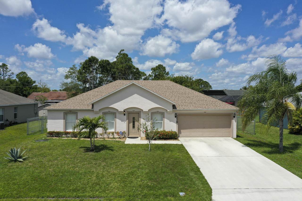 1238 Avens Street - Photo 1