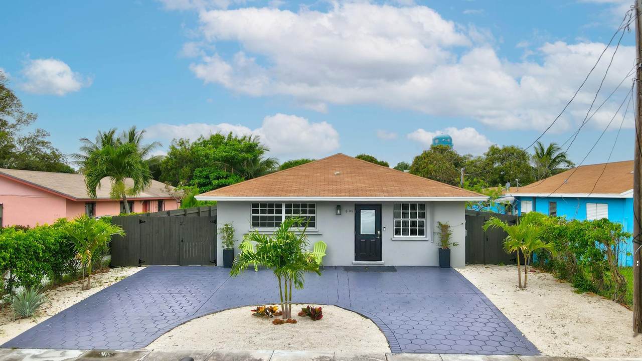 606 2nd Avenue - Photo 1