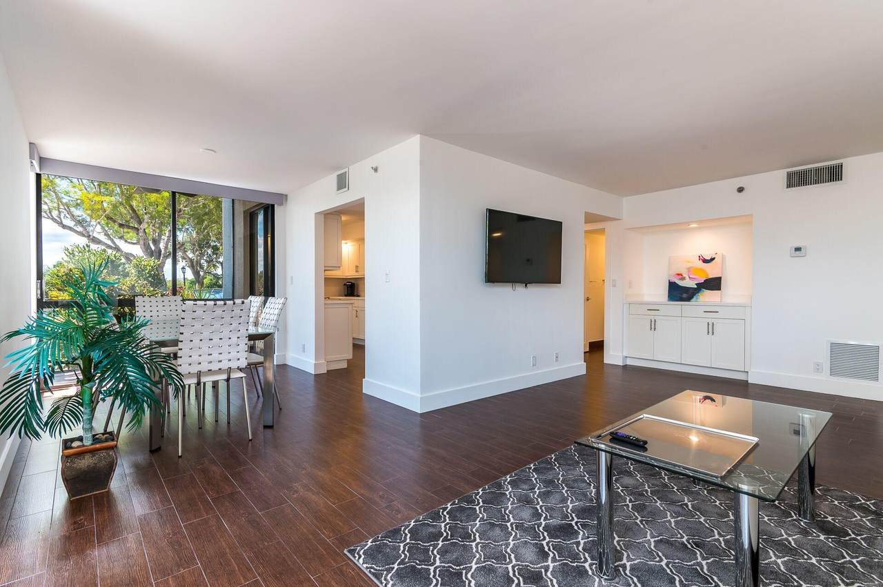 1612 Bridgewood Drive - Photo 1