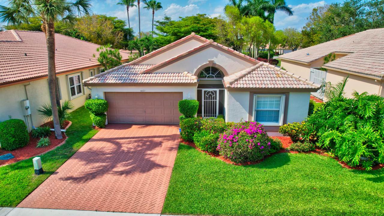 5821 Seashell Terrace - Photo 1