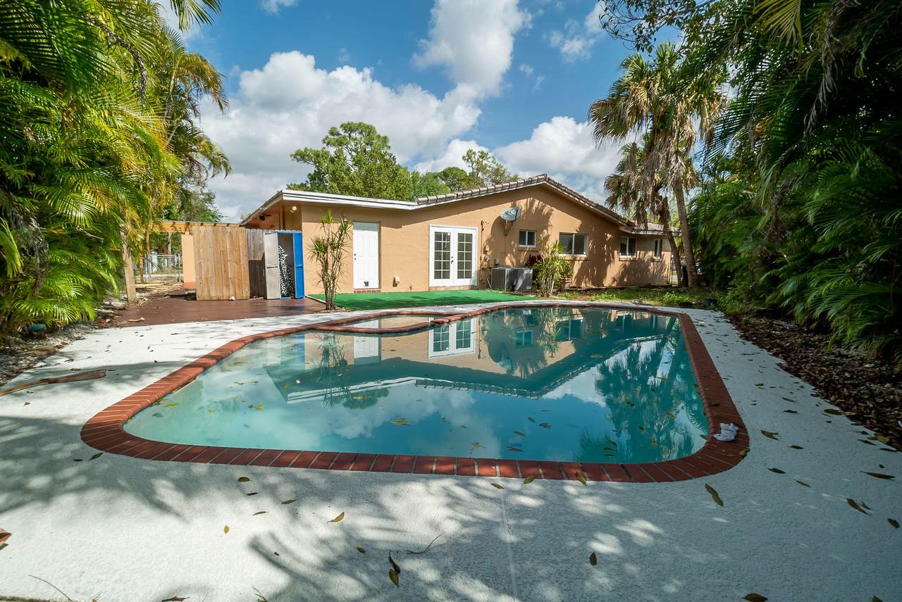 8680 32nd Street - Photo 1