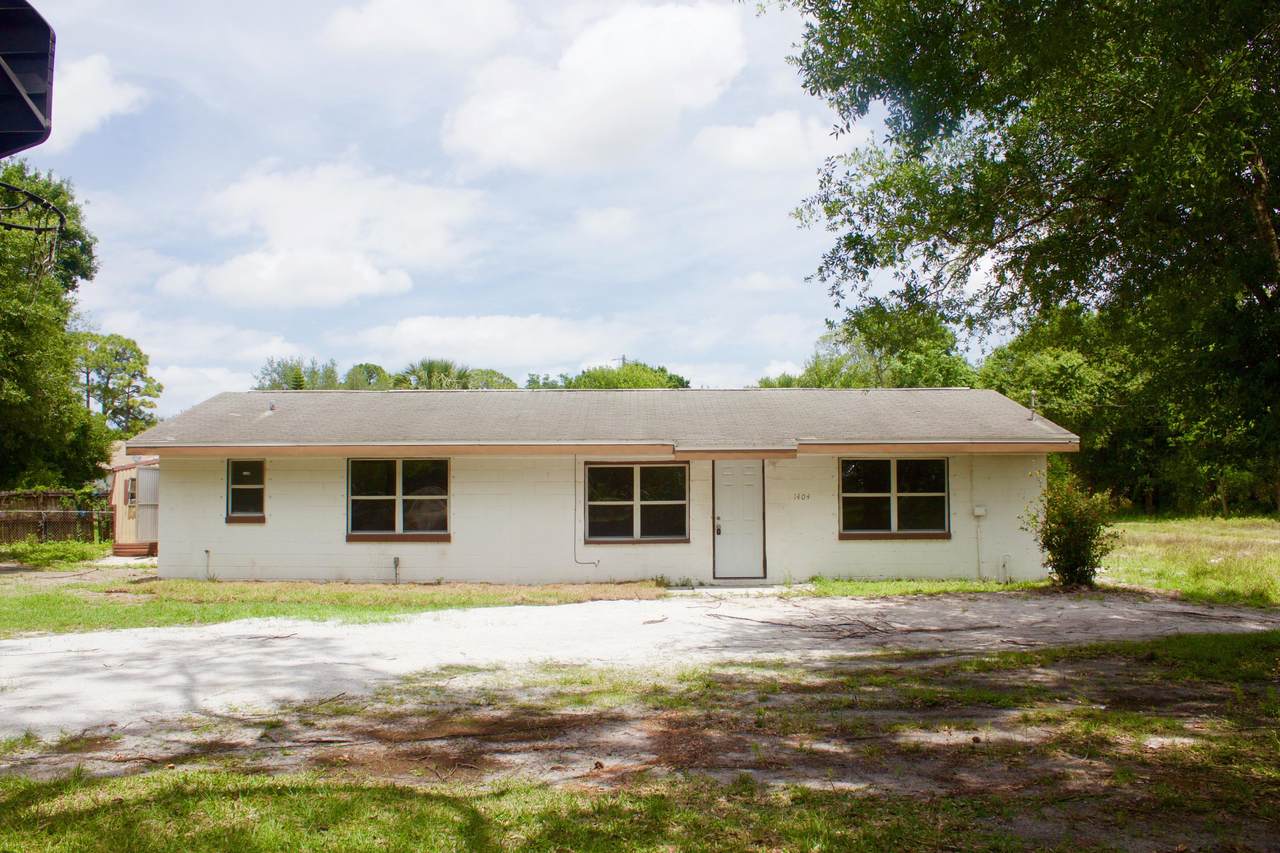 1404 Angle Road - Photo 1