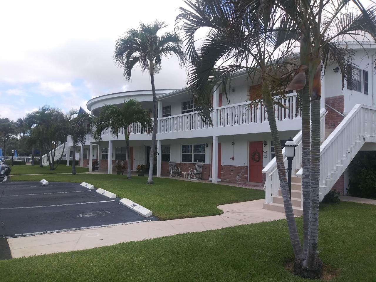 5505 Ocean Boulevard - Photo 1