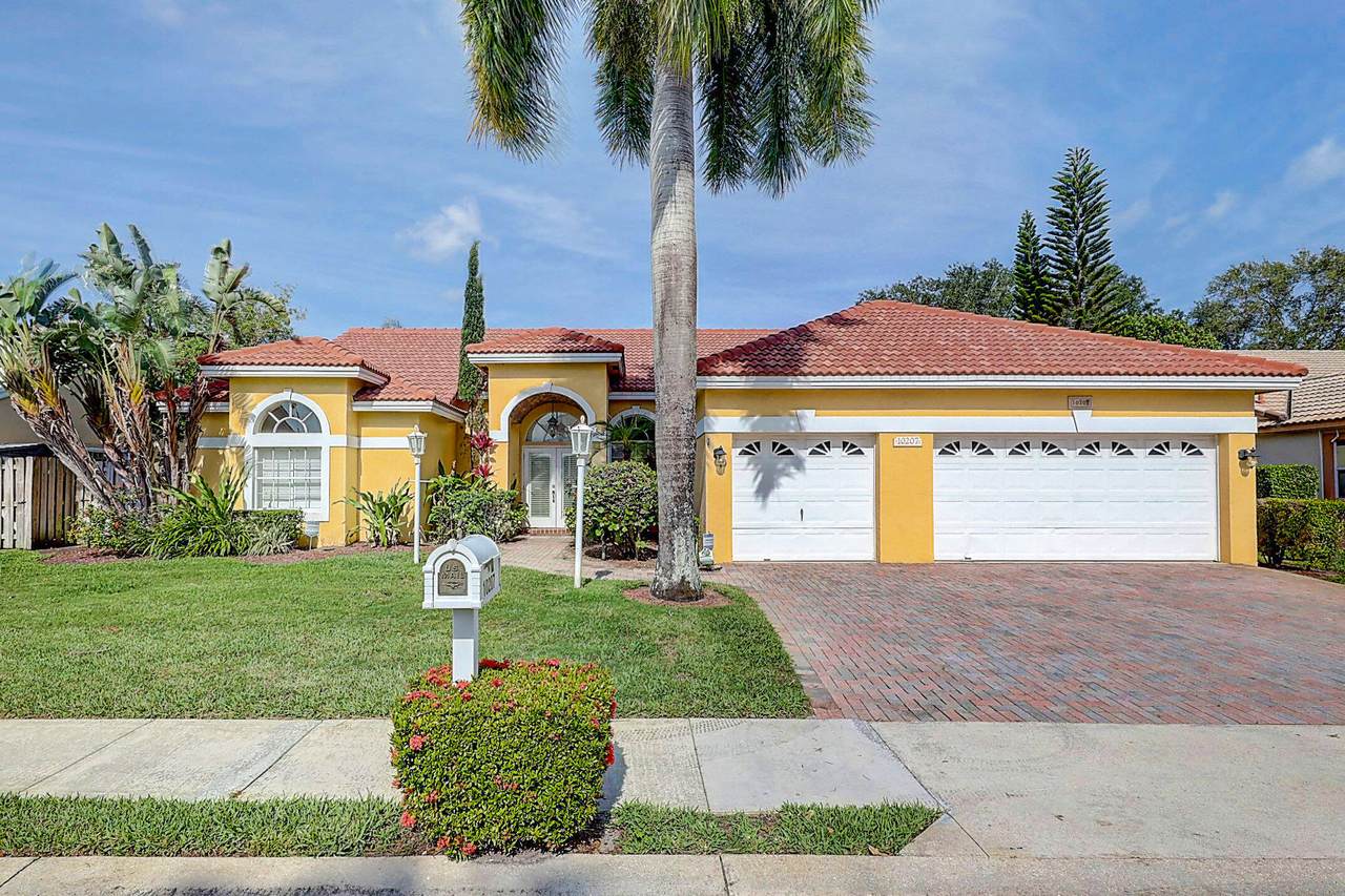 10207 Allamanda Boulevard - Photo 1