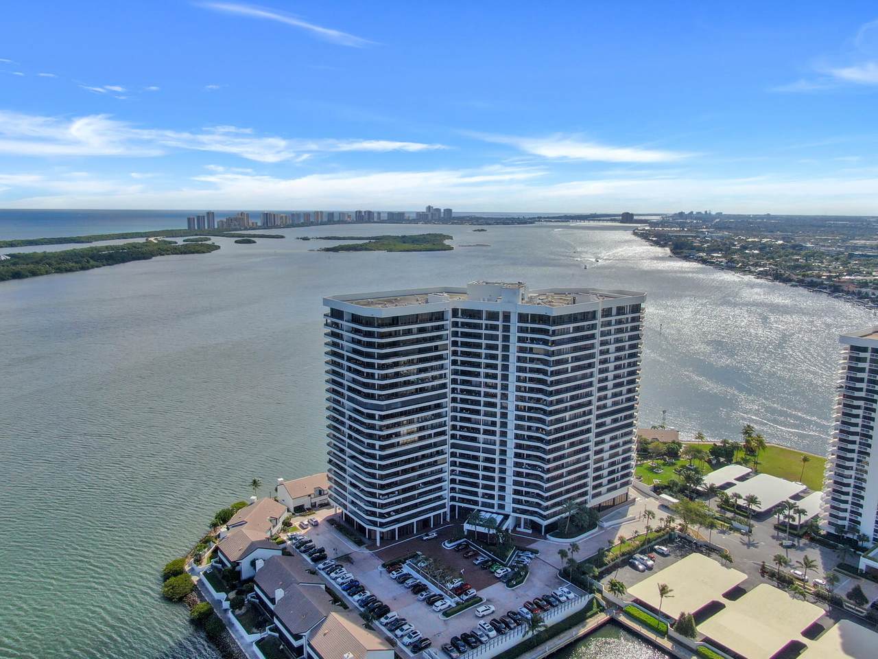 100 Lakeshore Drive - Photo 1