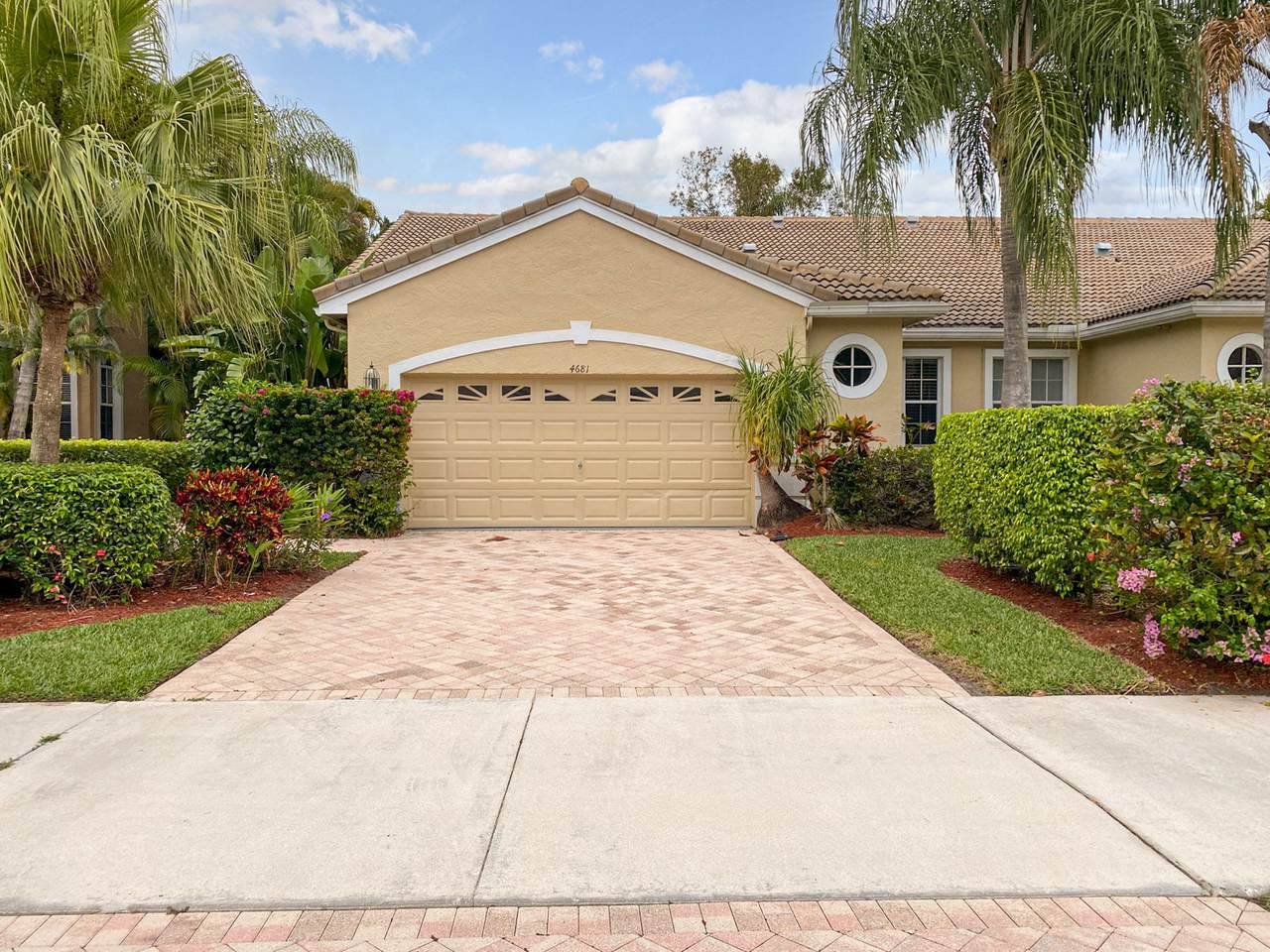 4681 Carlton Golf Drive - Photo 1