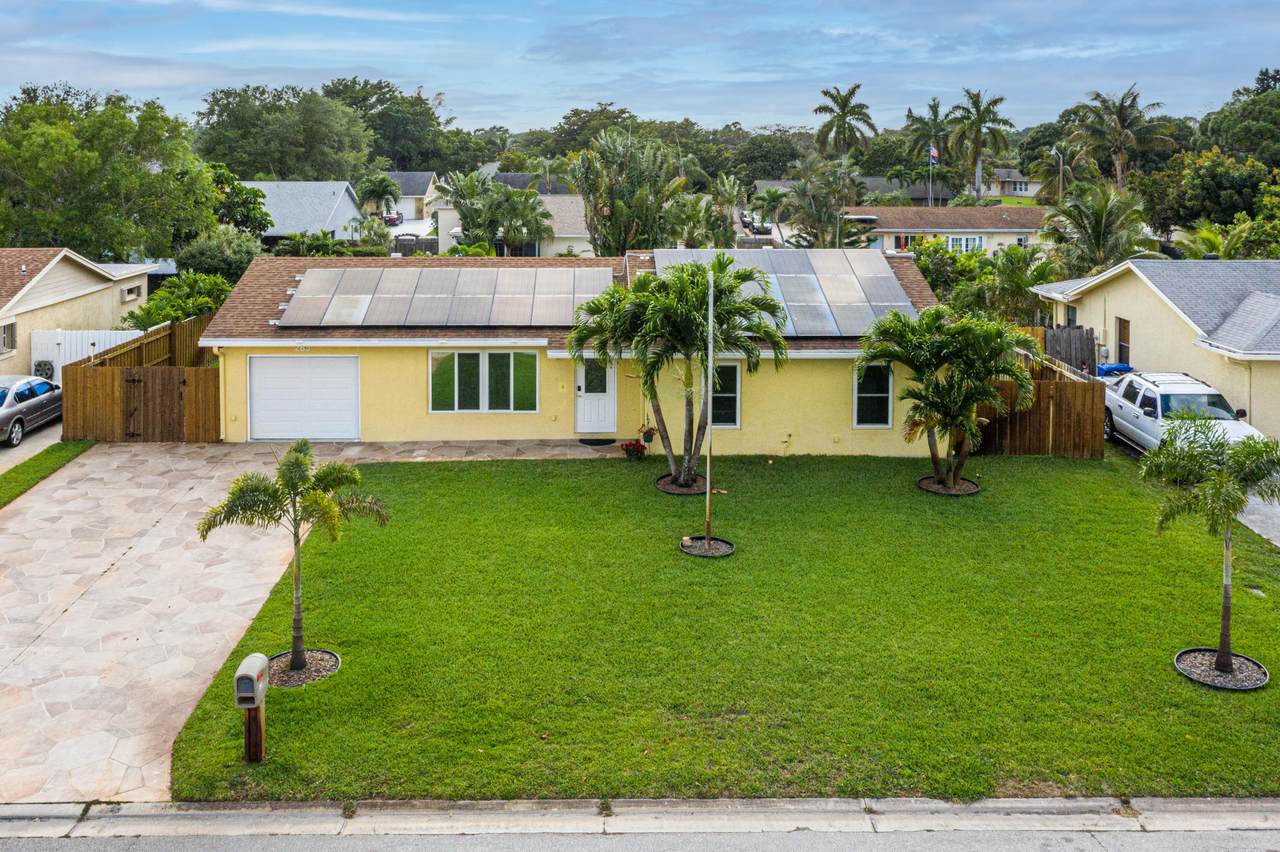 263 Sandpiper Avenue - Photo 1