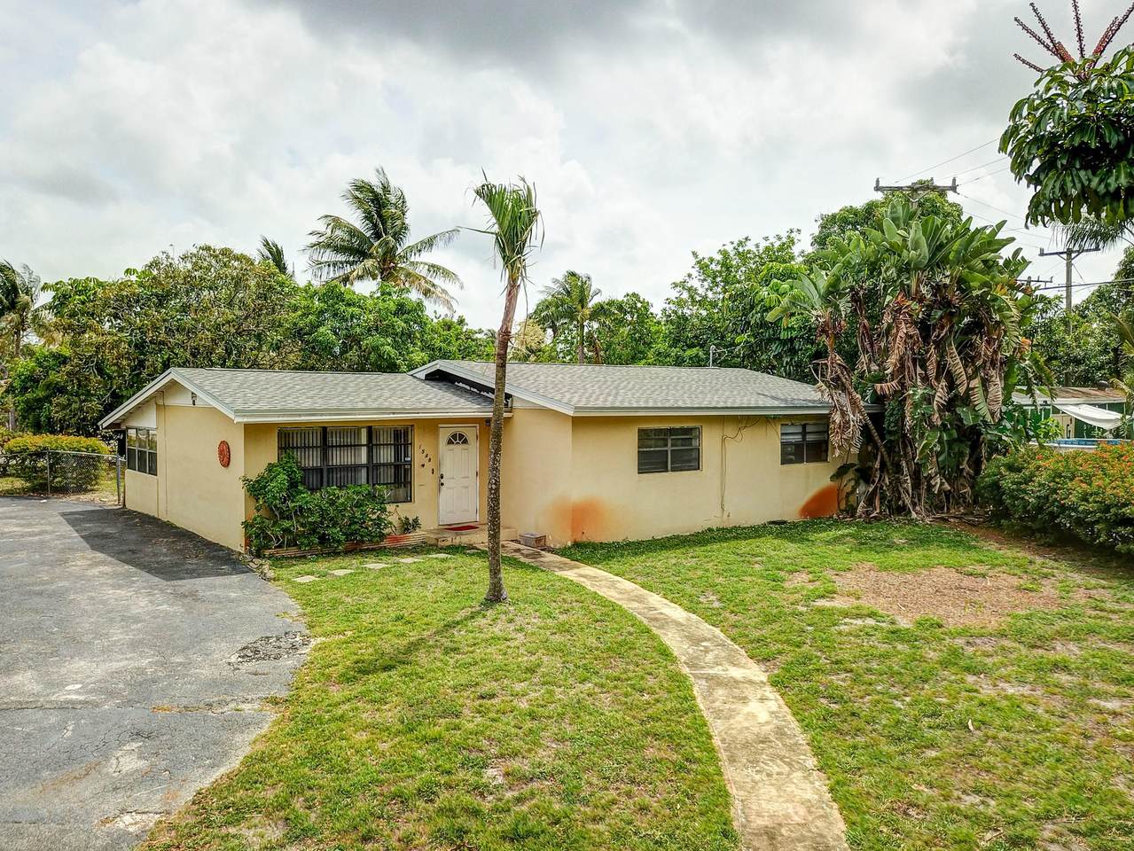 1548 11th Way - Photo 1