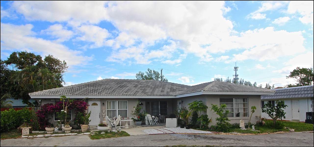 243 6th Street - Photo 1