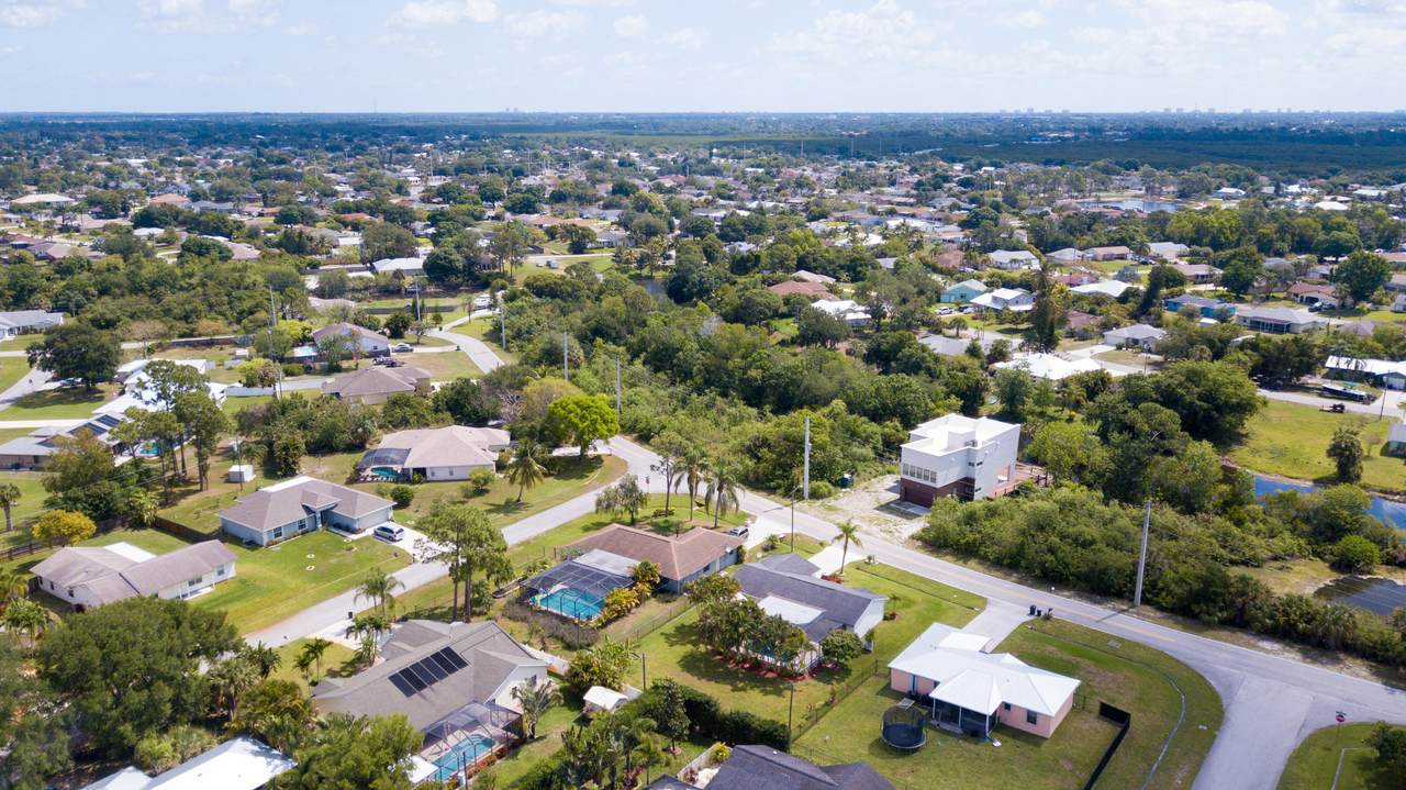 2513 Appleby Street - Photo 1