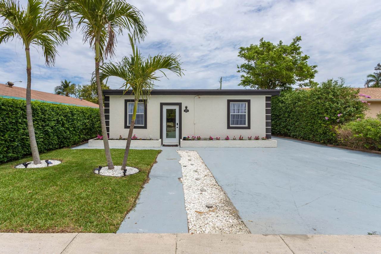 605 2nd Avenue - Photo 1
