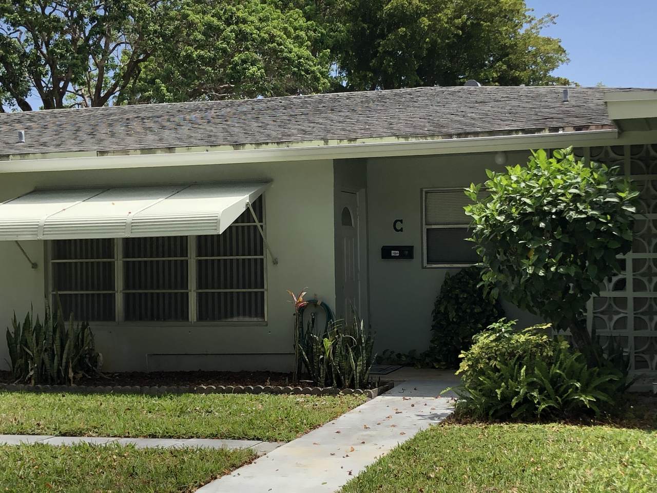 405 High Point Boulevard - Photo 1