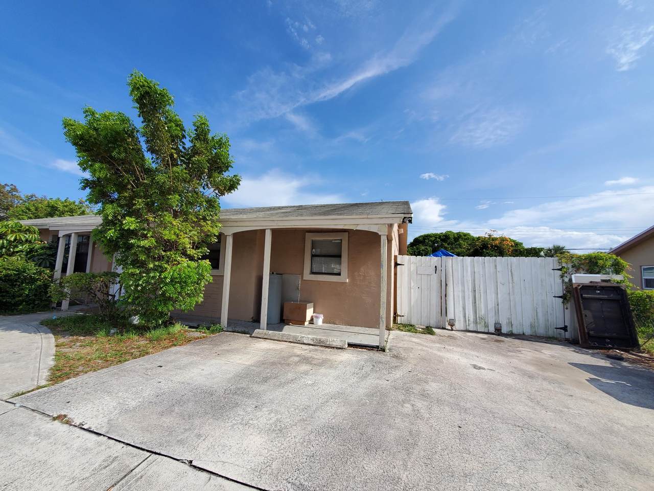 1524 45th Street - Photo 1