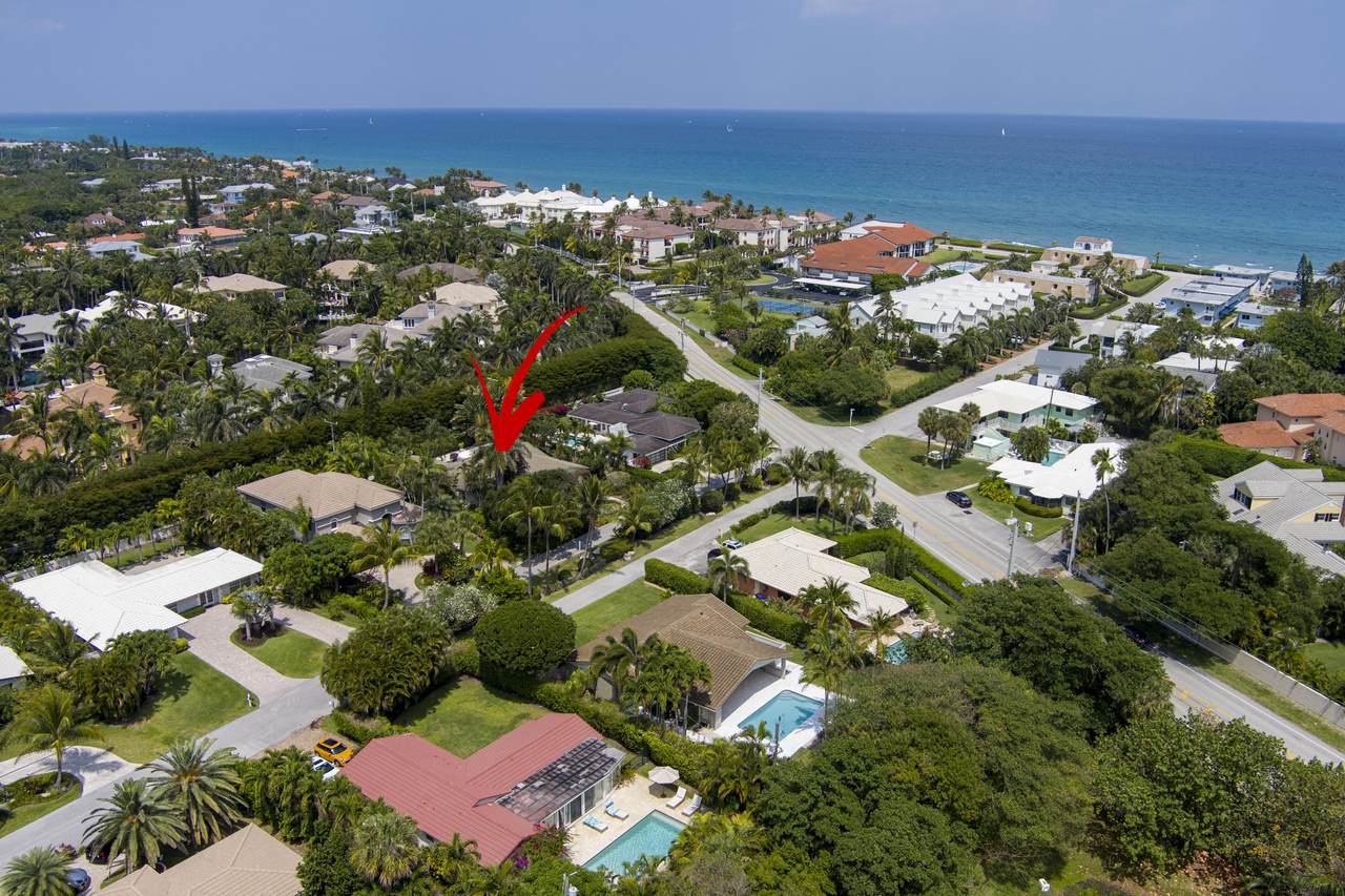 8 Ridge Boulevard - Photo 1