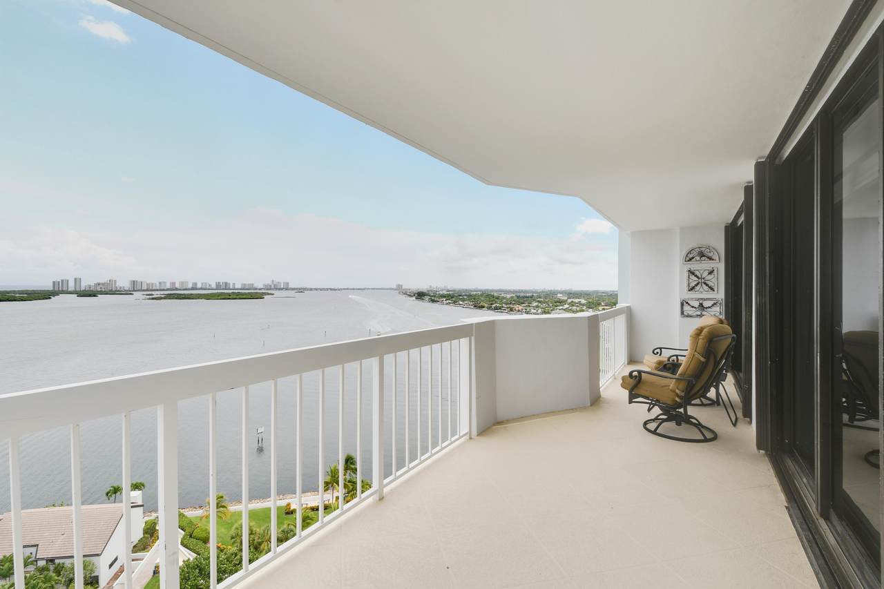 115 Lakeshore Drive - Photo 1
