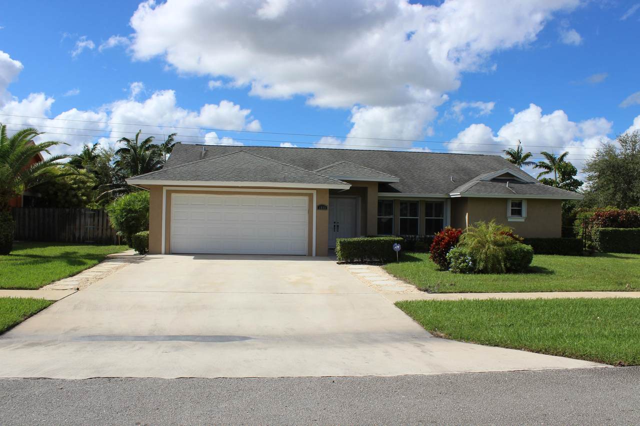 1441 Red Pine Trail - Photo 1