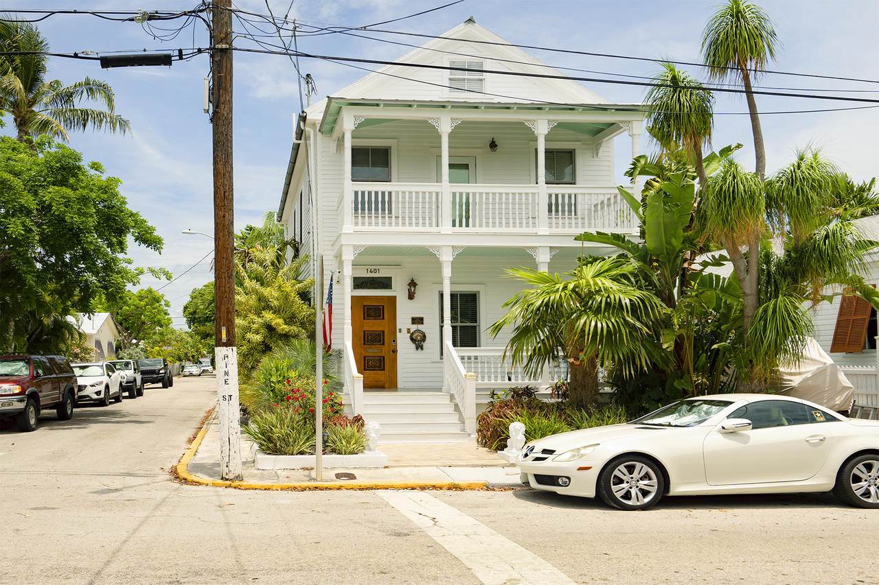 1401 Pine Street - Photo 1