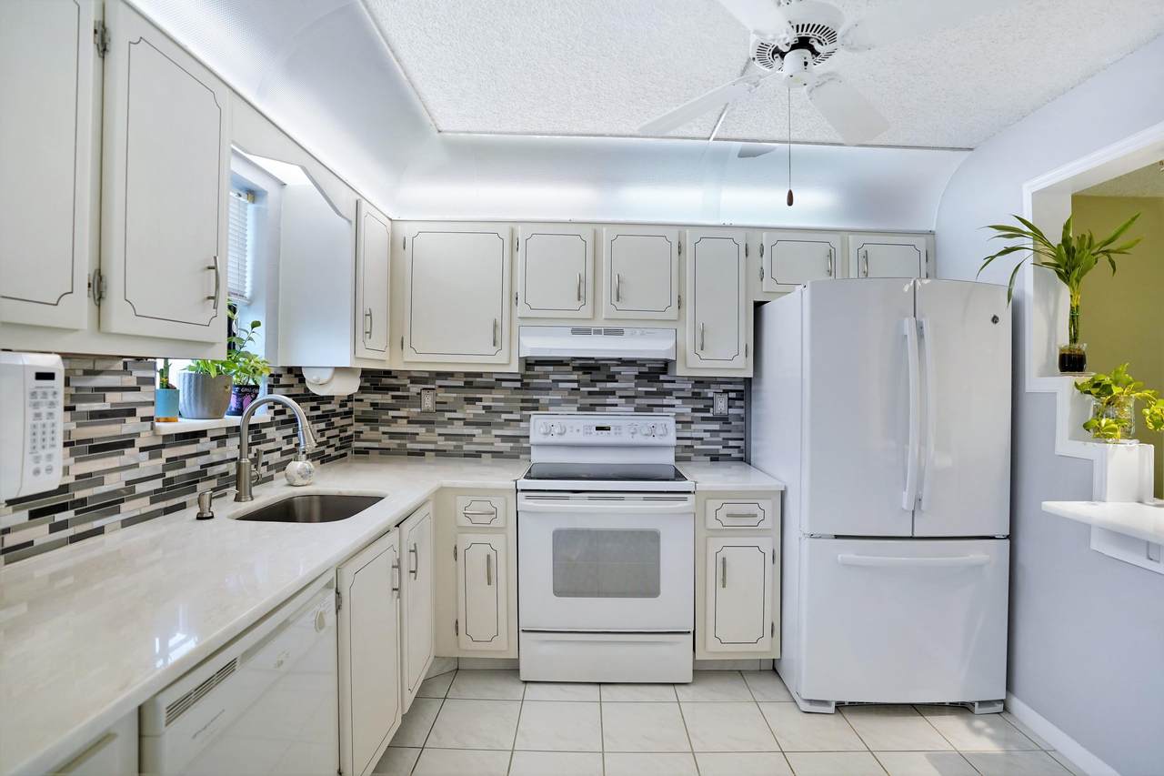 9440 8th Street - Photo 1