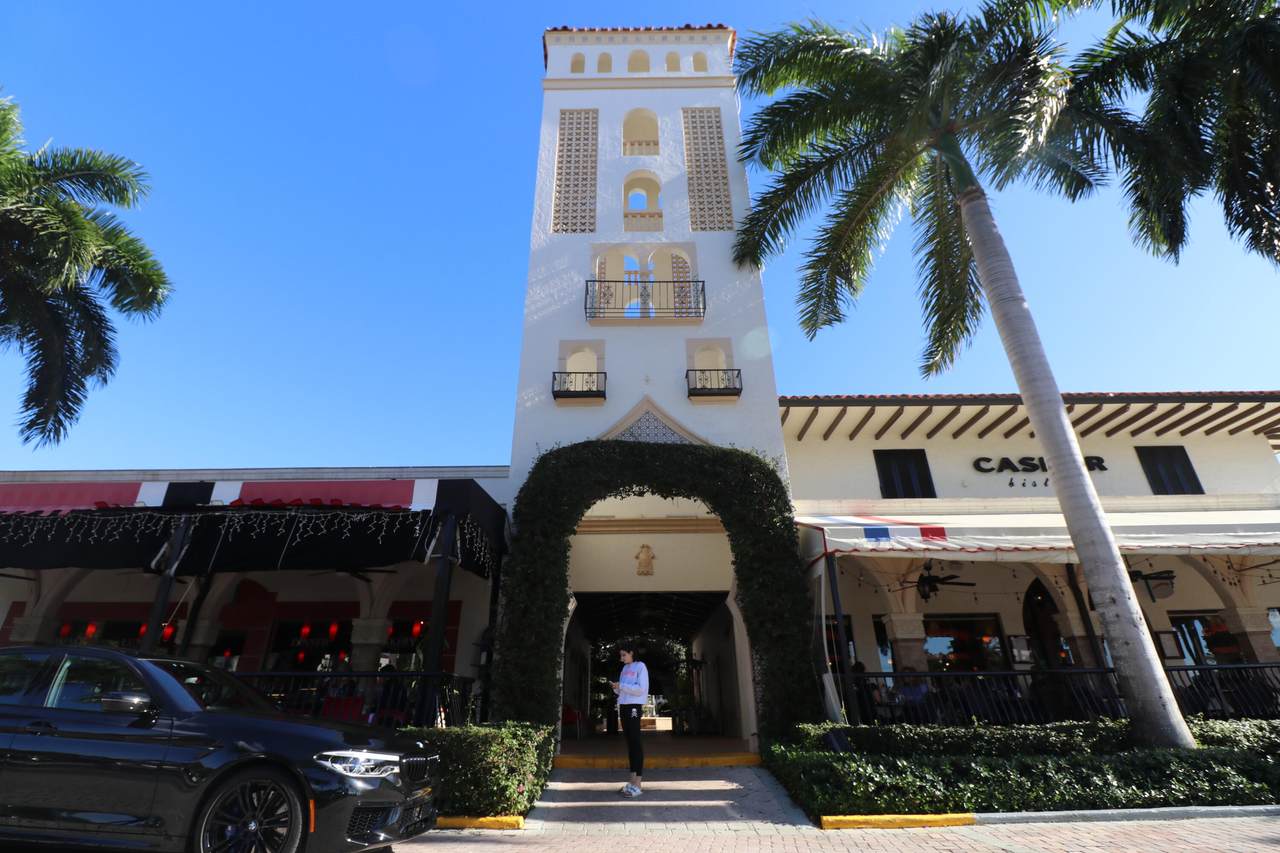 125 Mizner Boulevard - Photo 1