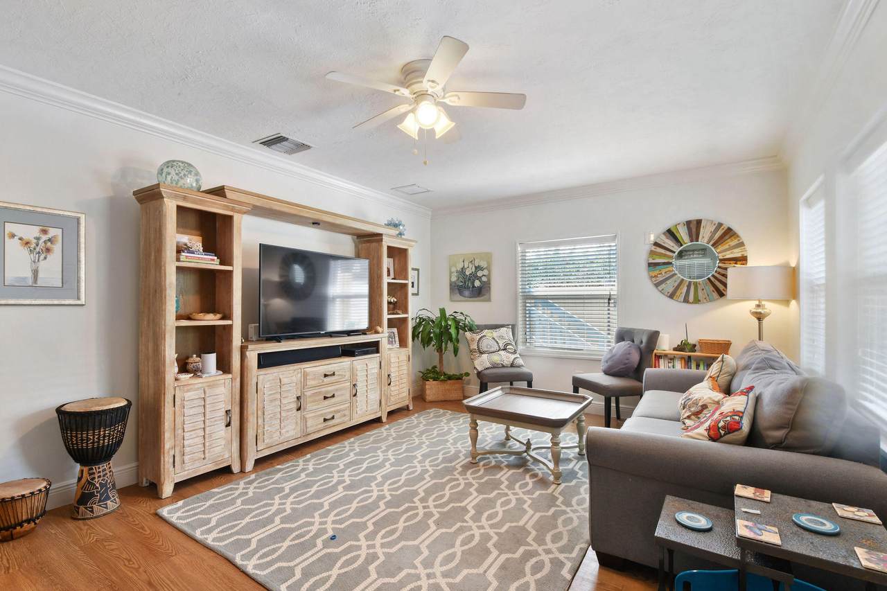 444 Zephyr Way - Photo 1