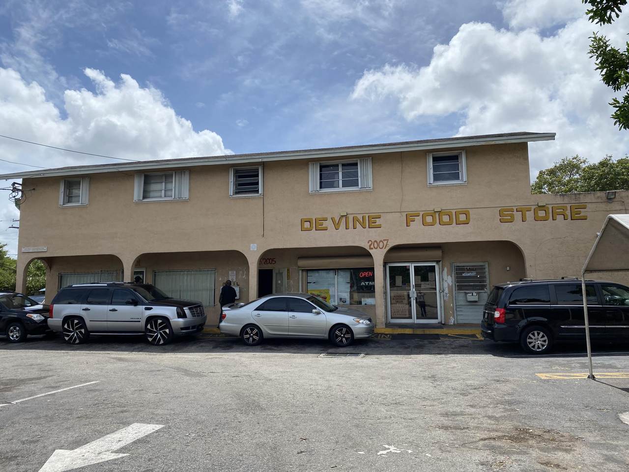 2001 21st Avenue - Photo 1