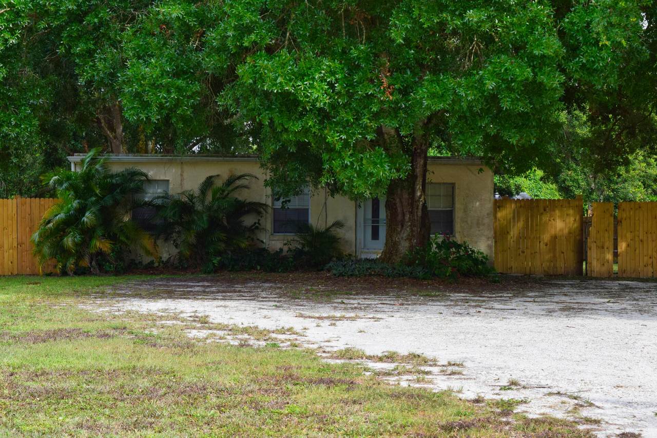 1334 39th Boulevard - Photo 1