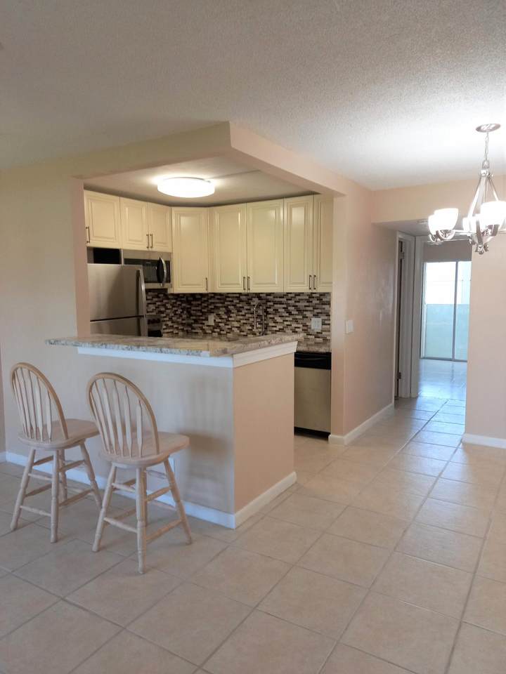 126 Somerset G - Photo 1
