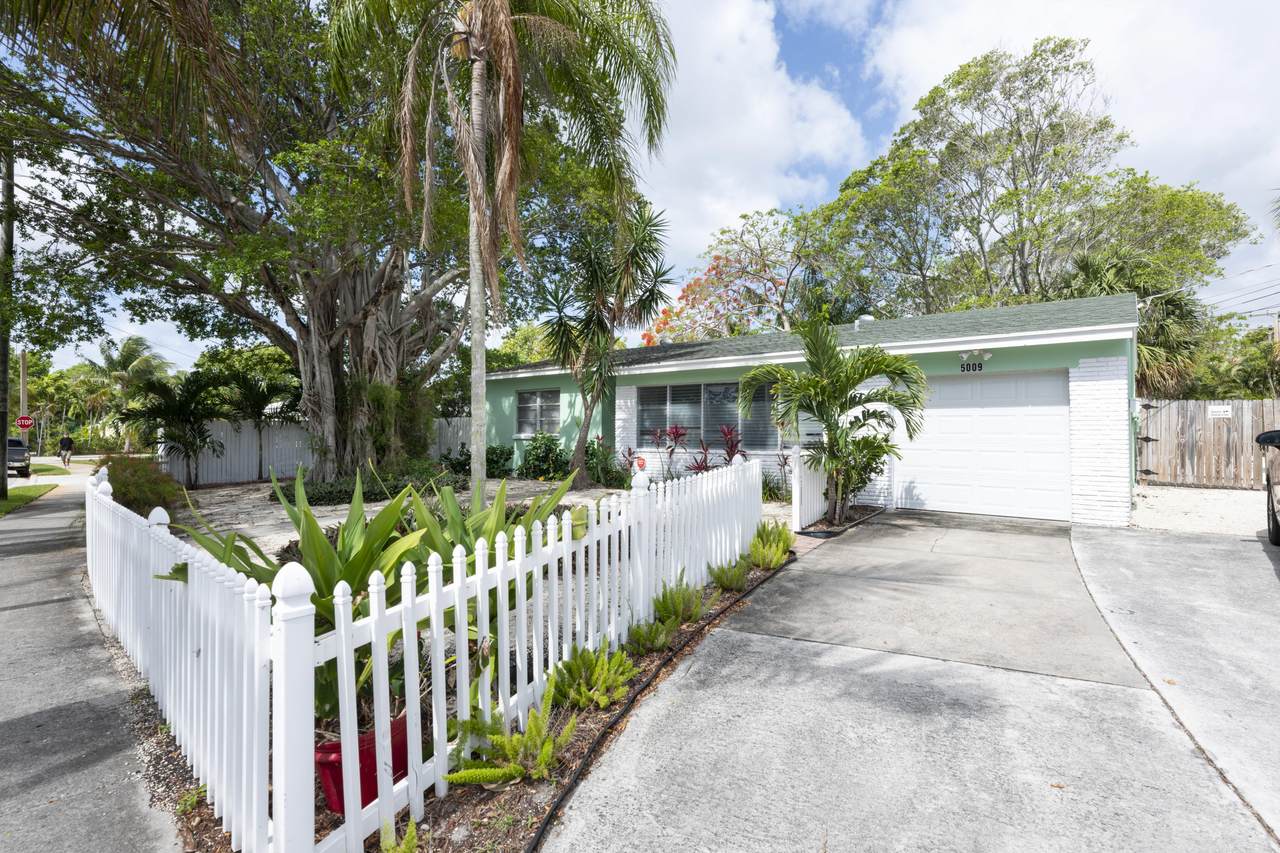 5009 Spruce Avenue - Photo 1