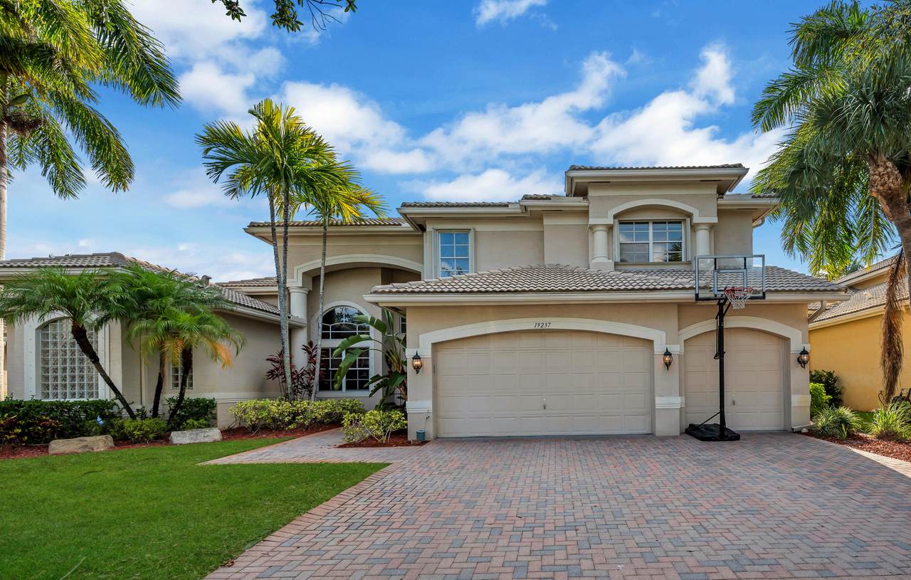 19237 Natures View Court - Photo 1