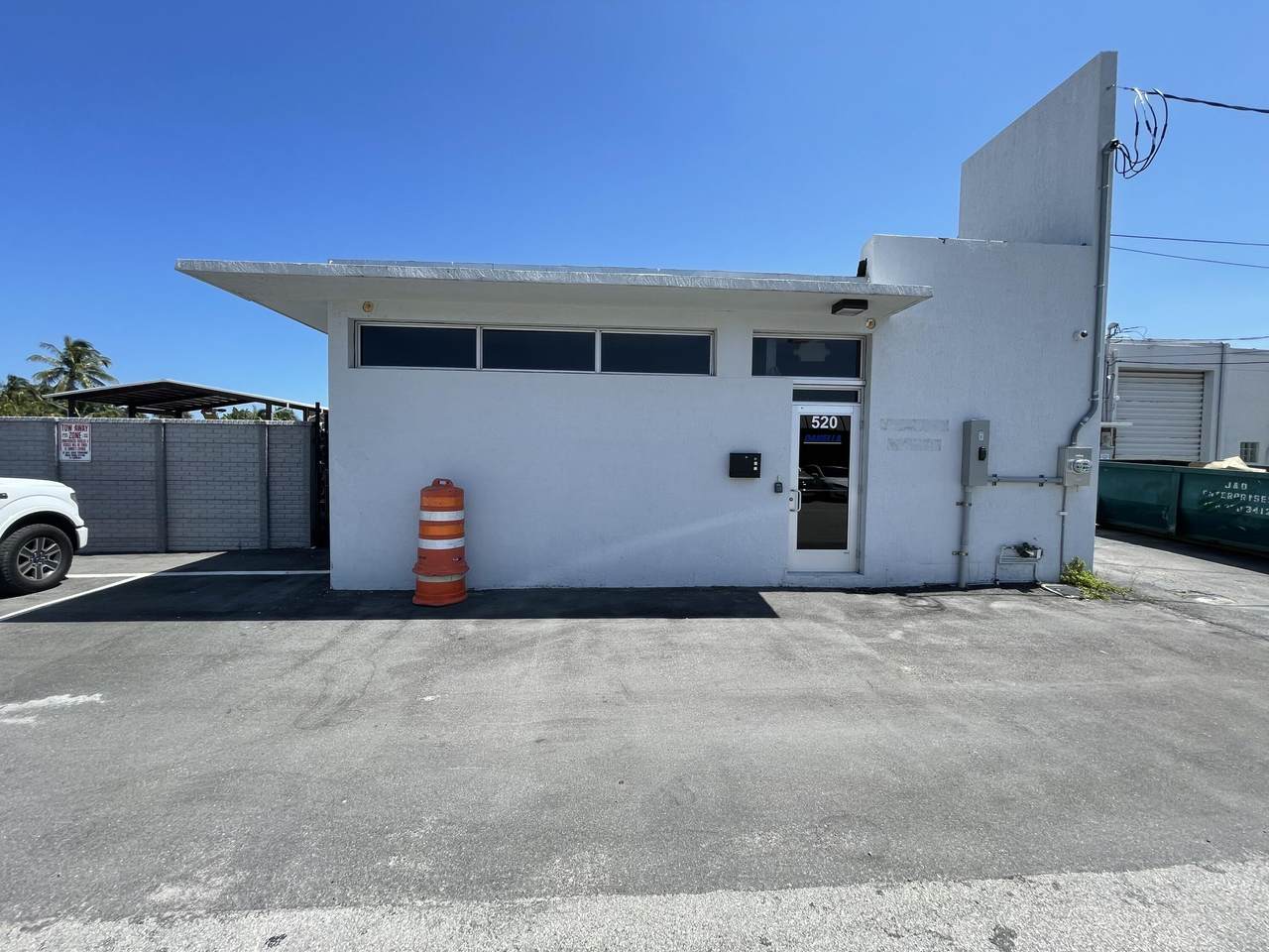 520 34th Street - Photo 1