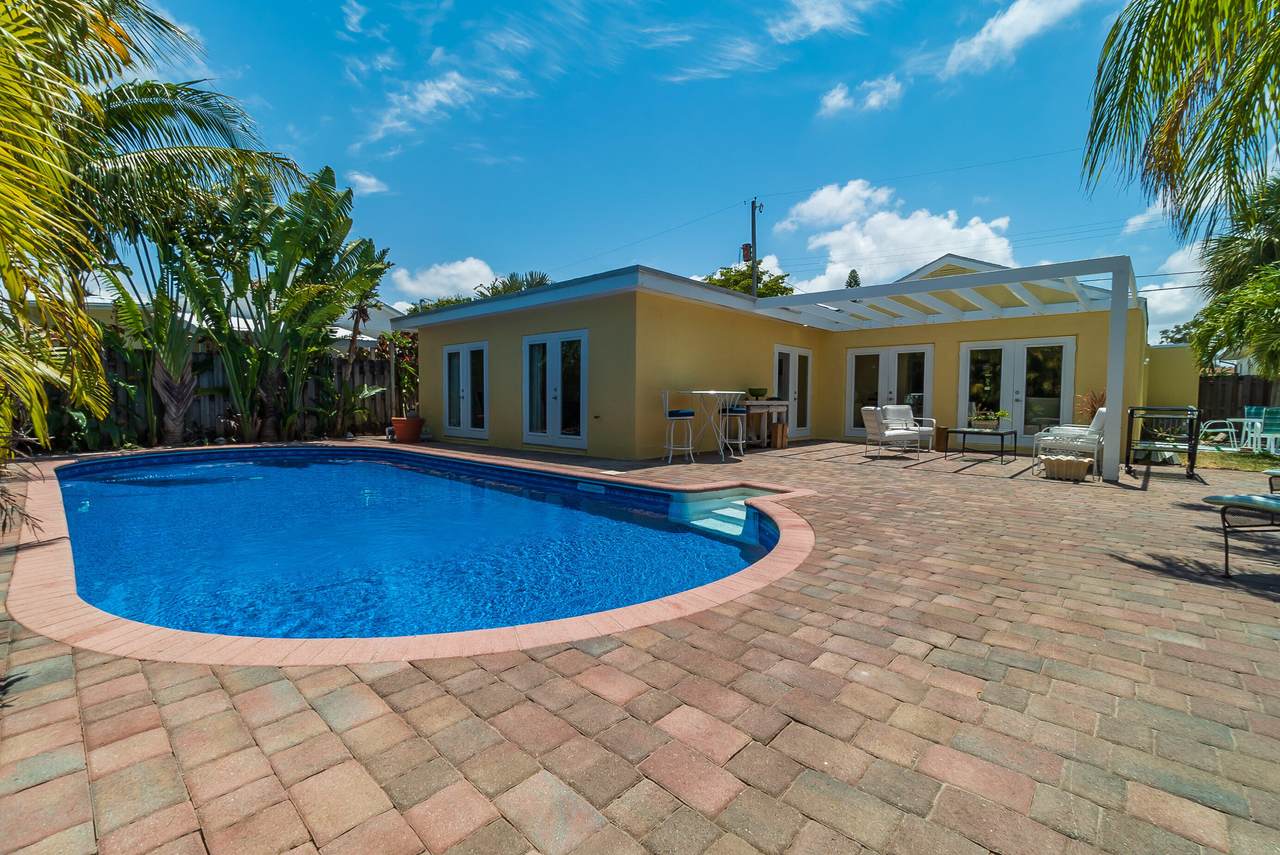 1715 Ocean Breeze - Photo 1