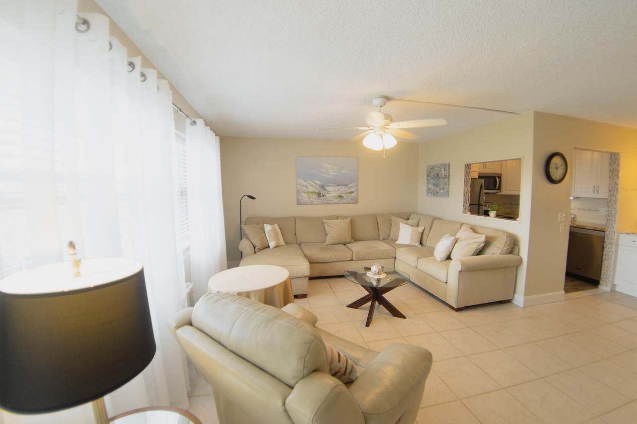 210 Horizons - Photo 1