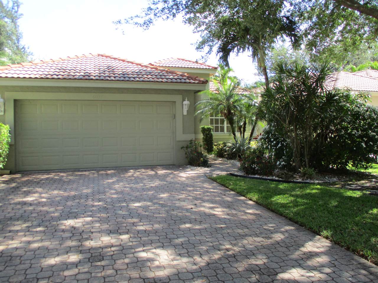 6037 Rossmoor Lakes Court - Photo 1