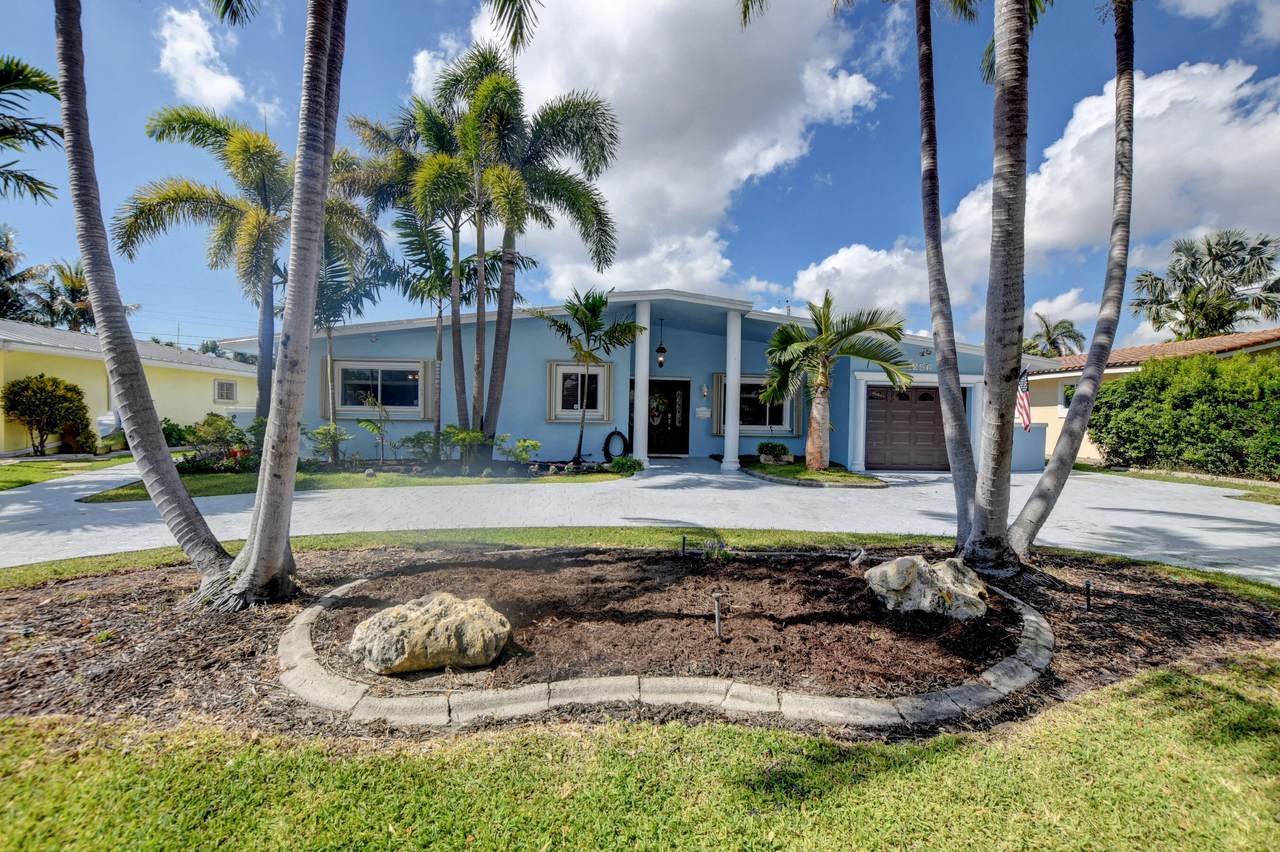 1256 8 Street - Photo 1