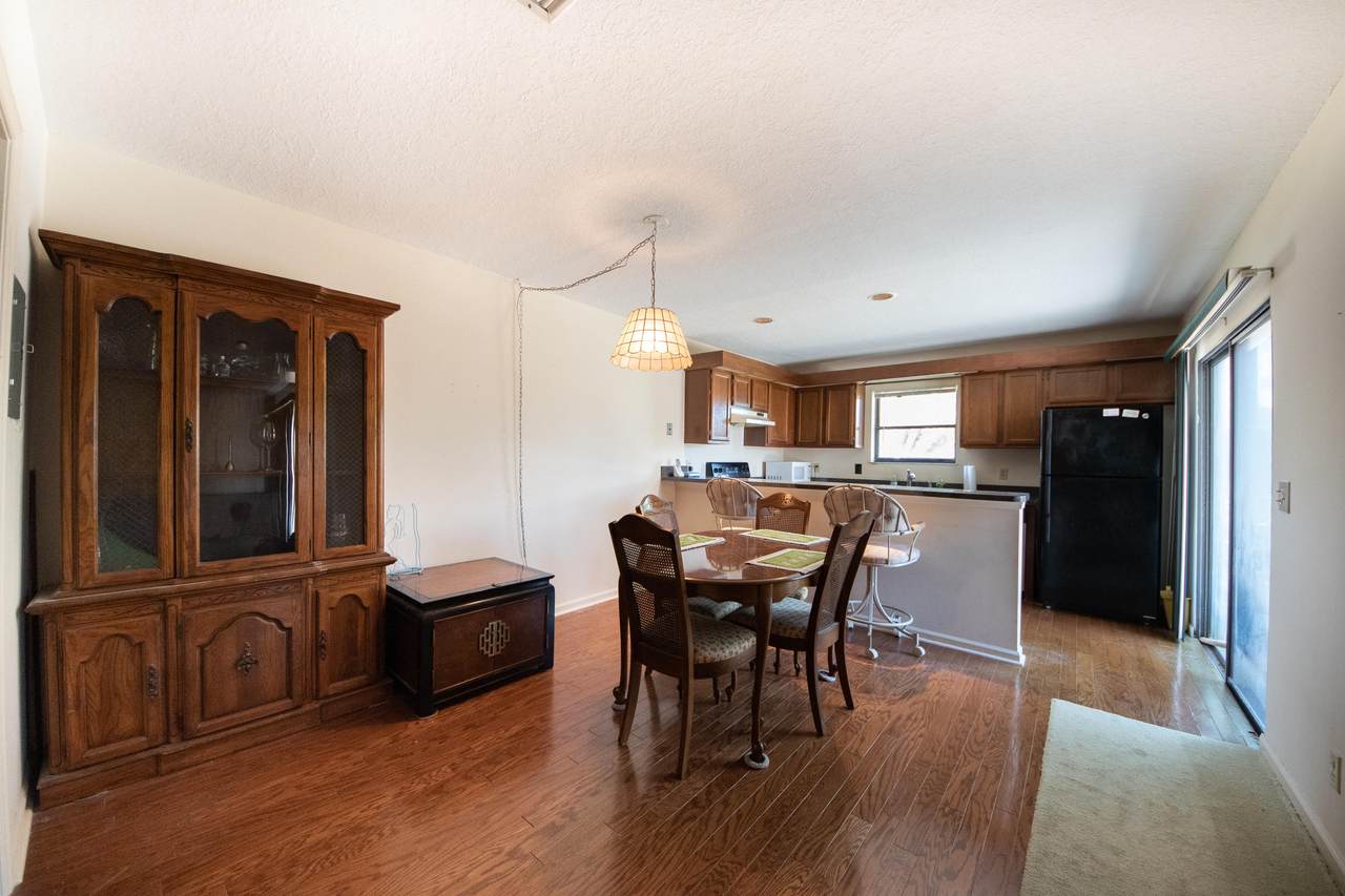 110 Delaware Boulevard - Photo 1