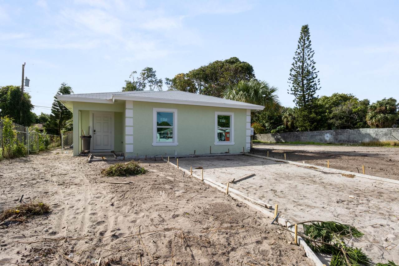 1005 Windsor Avenue - Photo 1