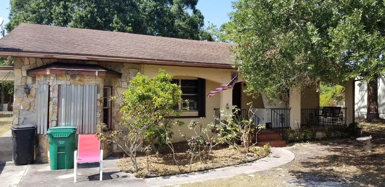 4314 Avenue J - Photo 1
