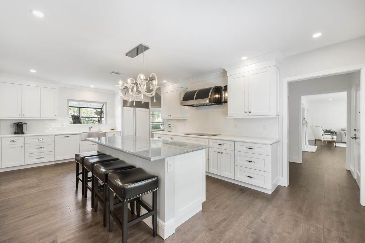 1500 Swinton Avenue - Photo 1